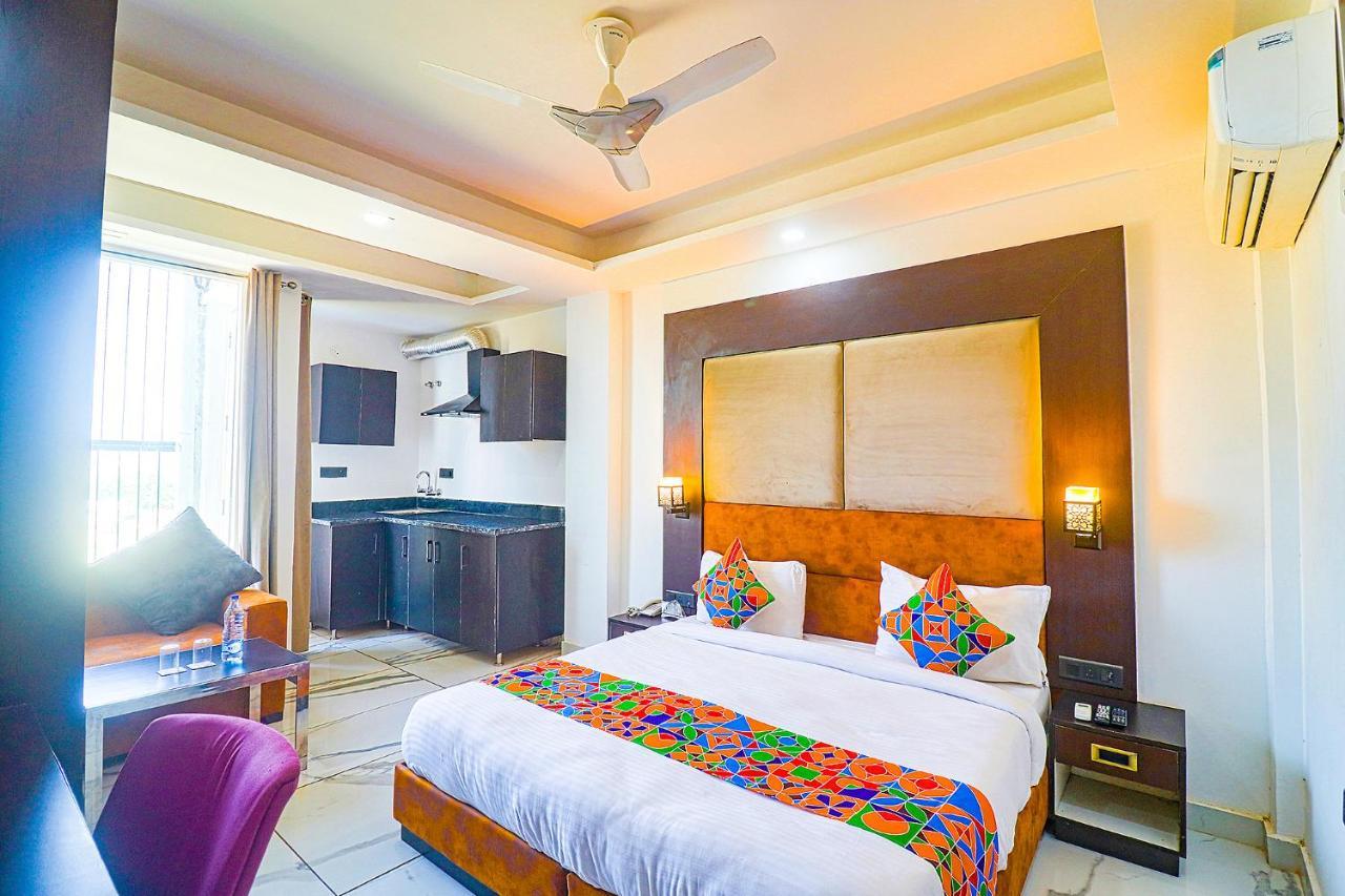 Fabhotel Kiara The Private Suites Gurgaon Eksteriør bilde