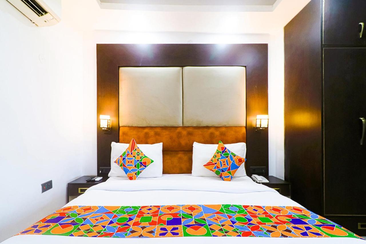 Fabhotel Kiara The Private Suites Gurgaon Eksteriør bilde