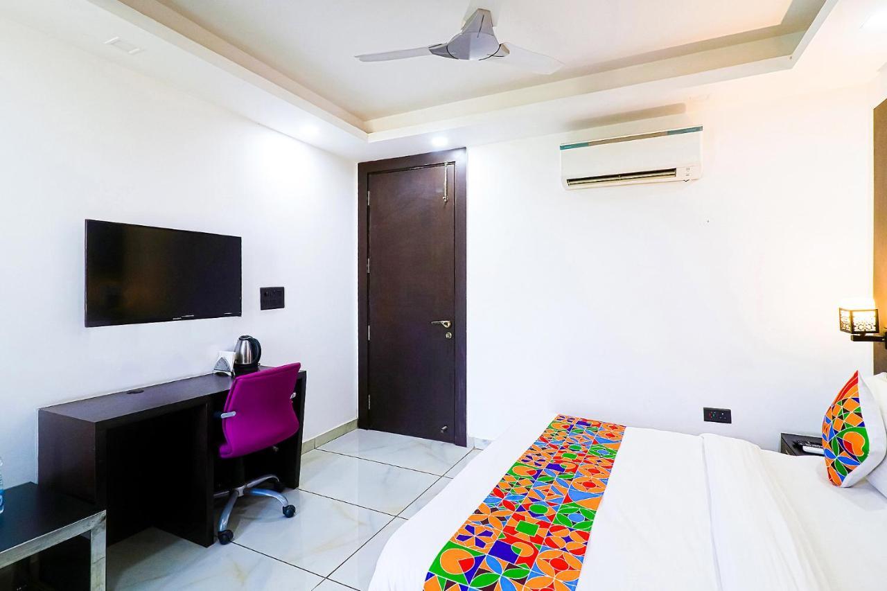 Fabhotel Kiara The Private Suites Gurgaon Eksteriør bilde