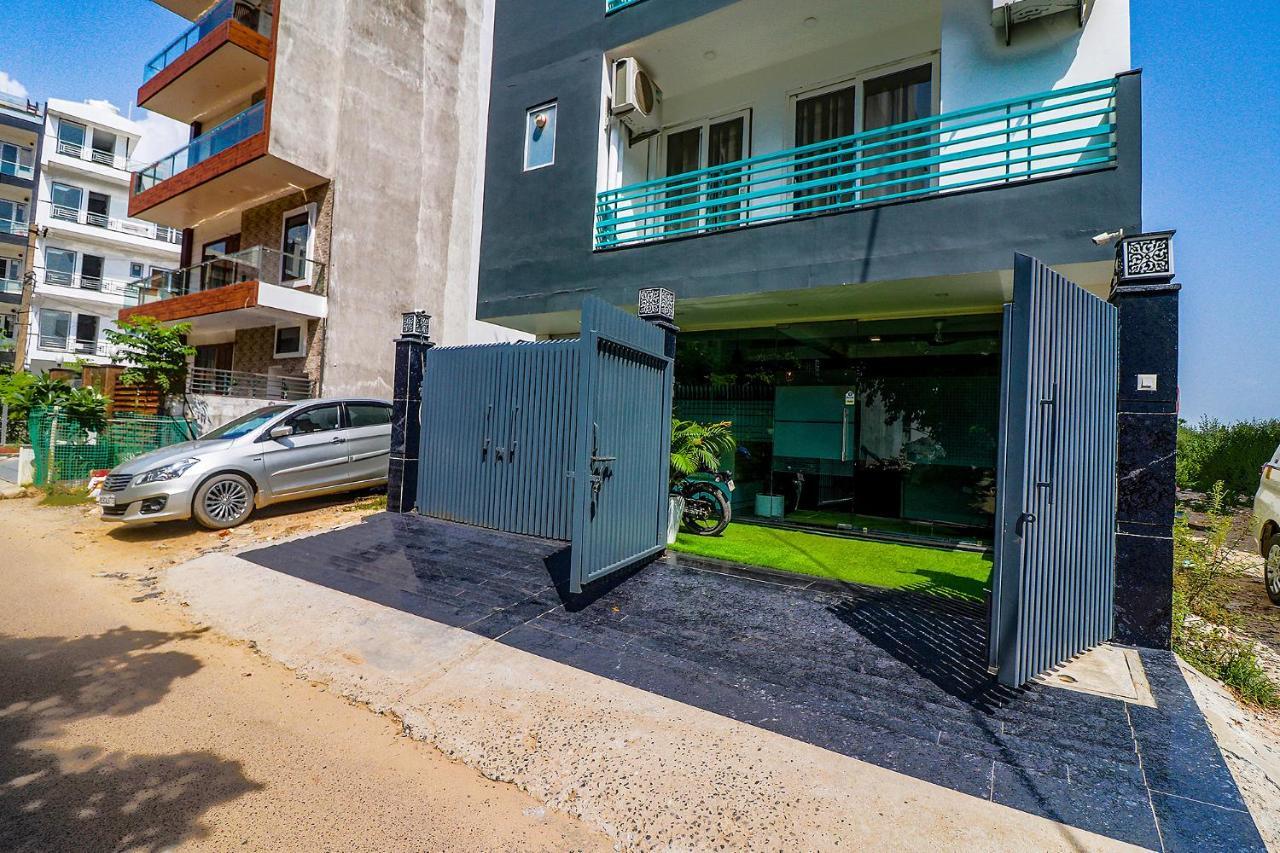 Fabhotel Kiara The Private Suites Gurgaon Eksteriør bilde